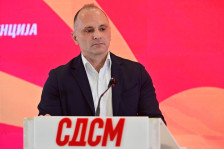 Филипче: Економијата е за луѓето, не за газдите, прво платите горе