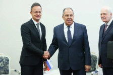 Сијарто призна дека ја хранел Москва со тајни податоци