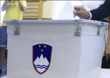 Словенија пред тесен избор: Голоб и Јанша во битка за правецот на државата