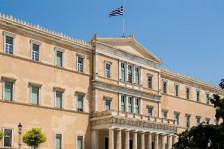 Владата на Грција најави дополнителни противкризни мерки