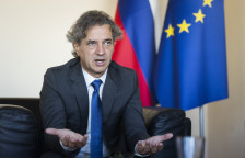 Дали Словенија ќе го фати македонскиот пат