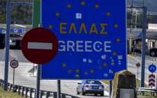 Над 20 илјади граѓани заминаа во странство за викендот