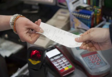 УЈП тргнува да го полни буџетот, илјадници фирми работат без фискални