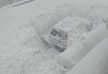 Неверојатно, за само еден ден падна снег во висина од 1 метар во Славонија, Хрватска