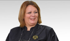 Мицкоски бара од Савески да ги отвори предметите што „се чувале во фиока“