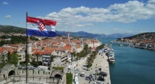 Хаос во Хрватска по стотици дојави за бомби, истрагата се фокусира на можна организирана операција или злоупотреба на вештачка интелигенција
