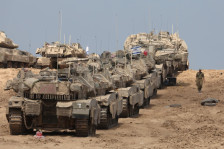 Мостовите и железниците се уништуваат низ Иран: дали следи копнена инавазија?