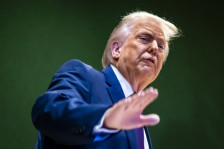 Популарноста на Трамп падна на најниско ниво во неговиот мандат