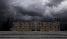 Бурата Ерминија ја погоди Атина, големи поплави и еден загинат