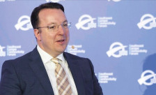 Кои се престолнините во изјавата на Николоски од кои се чека да одлука за проширување на ЕУ, со решение за Бугарија за едно попладне?