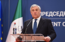 Тајани не дојде во Белград – го „извиси“ Вучиќ и протоколот што го чекаше на аеродром