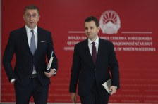 На Мицкоски му се брза, Европа нека чека