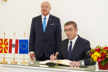 Мицкоски од Виена порача дека Македонија бара сигурност и инвестиции