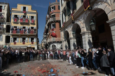 Велигден на Крф го буди островот со земјотрес од ќупови