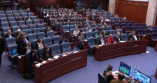 Пратеничките прашања ја соочија власта со реалноста зад ветувањата