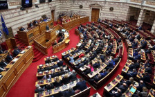 Скандалот со субвенциите ја тресе владејачката Нова демократија во Грција