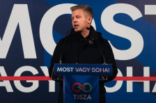 Доаѓа ли крајот на Орбан? Тиса на Маѓар ја зголеми предноста во анкетите