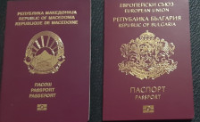Бугарските пасоши ја тресат ДПМНЕ, кој е спомнат во бугарските списоци