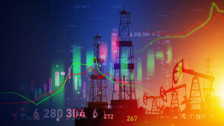 Цените на нафтата почнаа да опаѓаат, откако ноќеска достигнаа рекордни максимуми