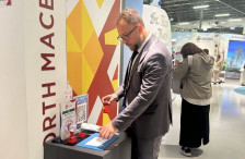 Љутков се сети на дијалог дури кога протестот стигна пред врата