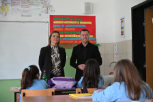 Бобан Стефковски се фали со клими во училници како тоа да не е основна обврска