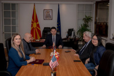 Скандал во АХВ, директорот ги следел вработените во живо од кабинет?