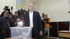 Радев гласаше и порача дека ќе направи сè за редовна влада
