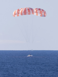 (ВИДЕО) Добредојдовте назад! Астронаутите од НАСА безбедно се вратија на земјата