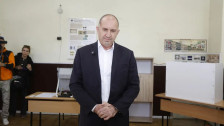 Радев на чекор од премиер, Софија брза до влада пред 15 мај