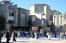 Студентите на протест поради оданочување на заработката од „Work & Travel“