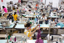 Индустријата во минус и во февруари, фабриките паѓаат втор месец по ред