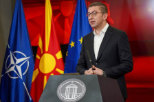 Премиерот повторно како регулатор, најави намалување на дериватите