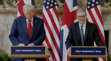 Трамп ја става Британија пред избор: трговски договор или поддршка за Иран