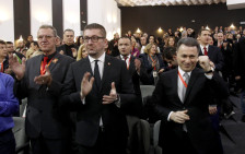 Азилот на Груевски паѓа, на ред се Мицкоски и Владата