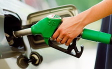 Пад на нафтата, а дизелот во Македонија останува 98 денари