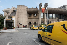 Пошта добива 100 нови возила за подобра достава низ земјата