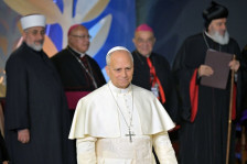 Како Папата од Чикаго влезе во отворен судир со Трамп