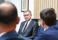 Критика = болест? Скандалозен речник Мицкоски