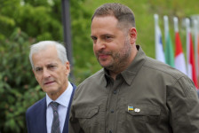 Јермак излезе со кауција, но останува под строги ограничувања во Киев