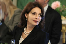 Која е Елиса Спиропали, претендент на тронот на Еди Рама?