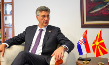 Пленковиќ од Охрид ја кажа тивката вистина: Македонија не е далеку од ЕУ, но сама стои во место