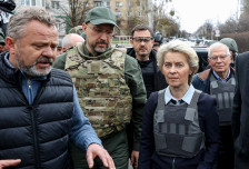ЕУ и Германија до Москва: заканите за Киев нема да ги испразнат амбасадите