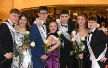 Родителите под притисок: матурската вечер веќе чини колку цел месец живот