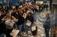 Нè бркате од Македонија: Студентите со жестоко писмо до Јаневска