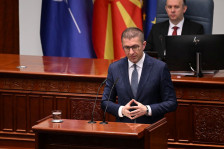 Пратениците прашуваа за клучни теми, Владата одговараше со контранапади