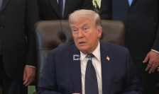 Трамп треба да вежба и да ослабе, препорачуваат лекарите