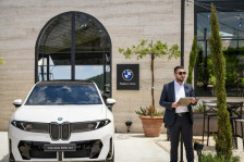 Новиот BMW iX3 пристигна во Македонија како најава за новата електрична ера