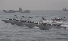 Иранската „флота комарци“ ја мачат Америка во Ормутскиот теснец