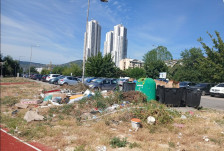 Аеродромци пријавуваат дека се дават во ѓубре
