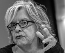 Почина Славенка Дракулиќ, новинарката и писателка која се бореше против национализмот и молкот